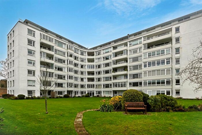 3 Bedroom Flat For Sale In Compton Place Road, Eastbourne, BN21