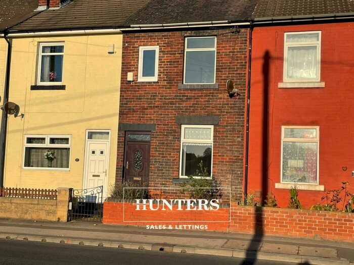 3 Bedroom Terraced House To Rent In Wombwell Lane, Barnsley, South Yorkshire, S70