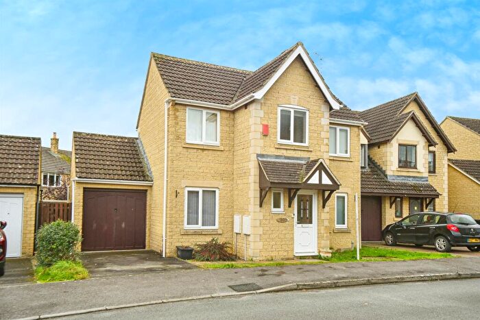 3 Bedroom Detached House For Sale In Riverside Drive, Chippenham, SN15