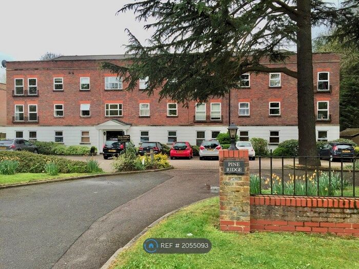 2 Bedroom Flat To Rent In Pine Ridge, St Albans, AL1