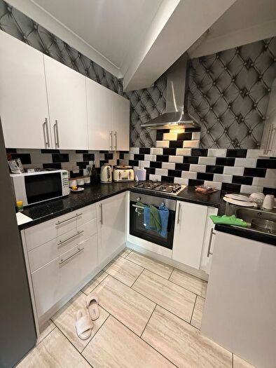 2 Bedroom Flat To Rent In Spring Grove Road, Hounslow, TW3