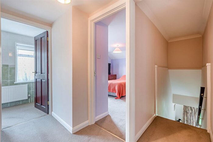 3 Bedroom Detached House For Sale In Queens Road, Maidstone, ME16