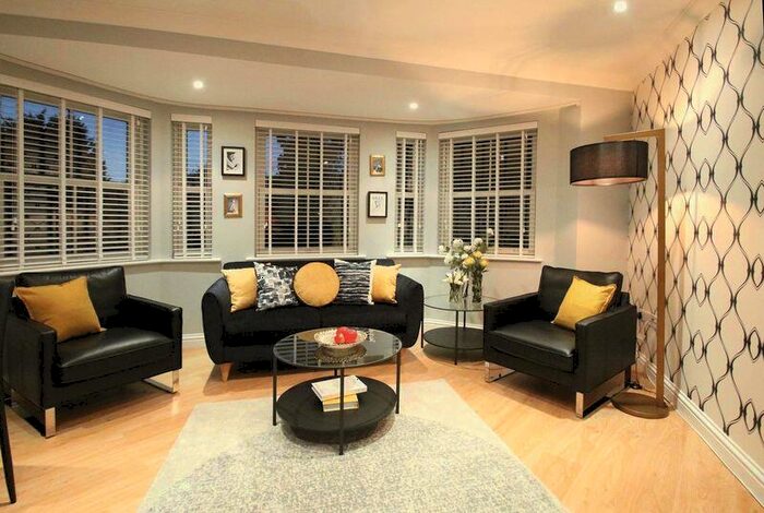 2 Bedroom Apartment To Rent In Priory Road, Bicester, OX26