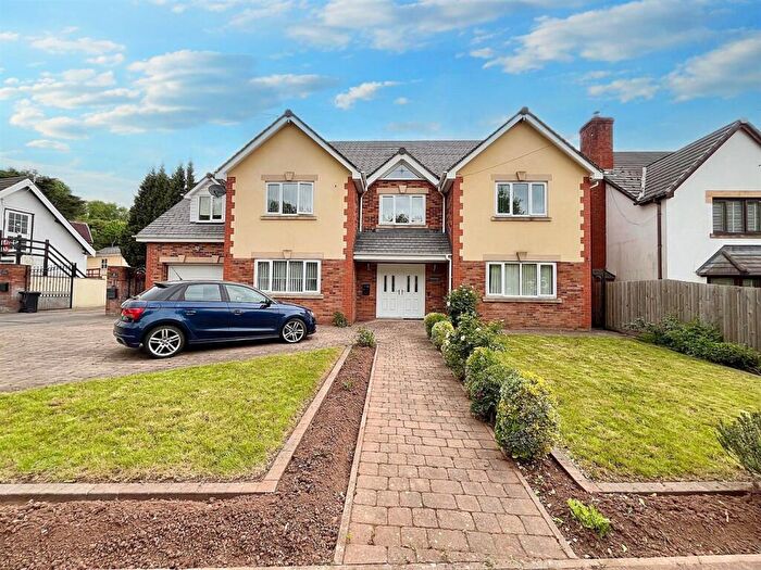 6 Bedroom Detached House For Sale In Blacksmiths Way, Coedkernew, Newport, NP10