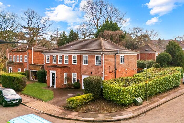 5 Bedroom Detached House For Sale In Dickens Drive, Chislehurst, Kent, BR7