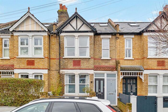 2 Bedroom Flat For Sale In Aston Road, Raynes Park, SW20