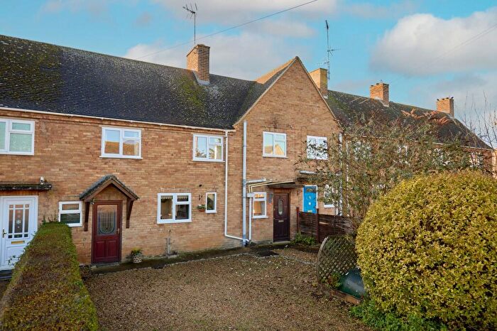 3 Bedroom Terraced House For Sale In New Road, Kingham, OX7