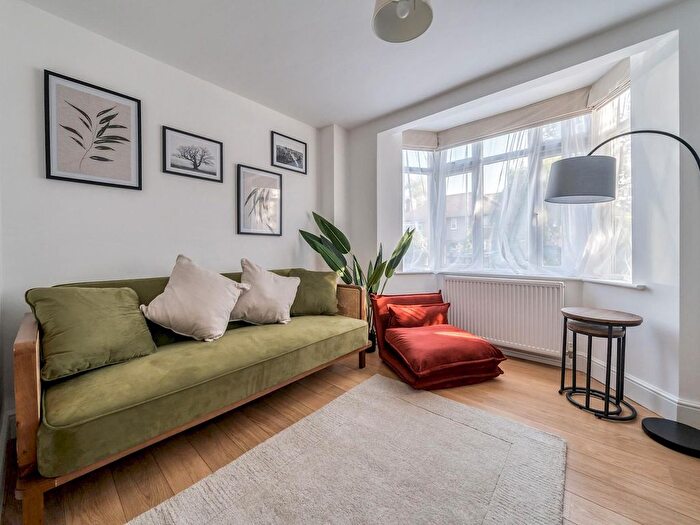 1 Bedroom Flat To Rent In Headington, OX3