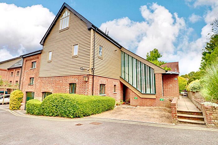 2 Bedroom Apartment For Sale In Hertfordshire, Bishop'S Stortford, CM23