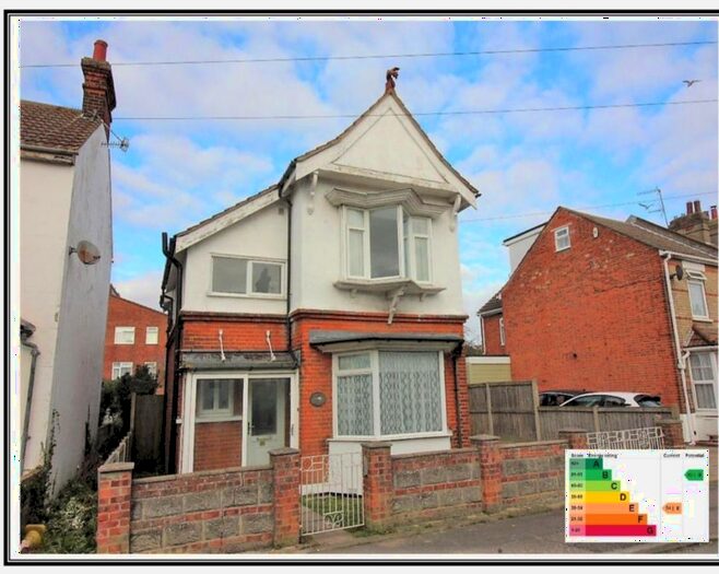 4 Bedroom Detached House To Rent In Crossfield Road, Clacton-On-Sea, CO15