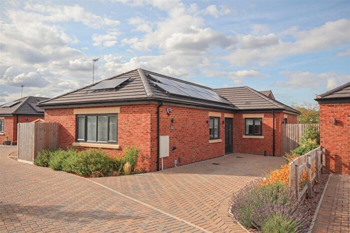 3 Bedroom Detached Bungalow For Sale In Wymington Road, Rushden, NN10