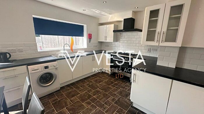 6 Bedroom Terraced House To Rent In Gerard Avenue, Coventry, CV4