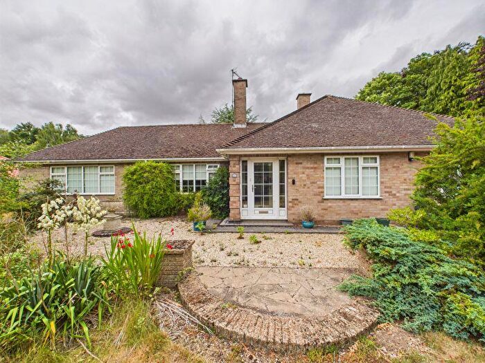 3 Bedroom Detached Bungalow For Sale In Horncastle Road, Woodhall Spa, LN10