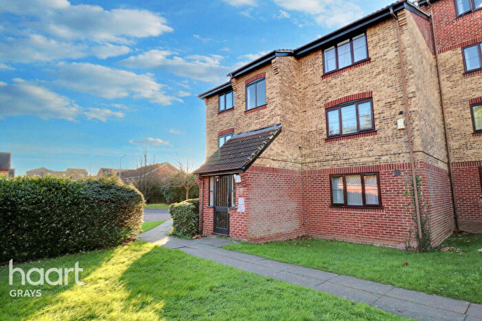 1 Bedroom Flat For Sale In Conway Gardens, Grays, RM17
