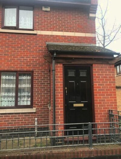 2 Bedroom Semi-Detached House To Rent In Holyrood Mews, London, E16