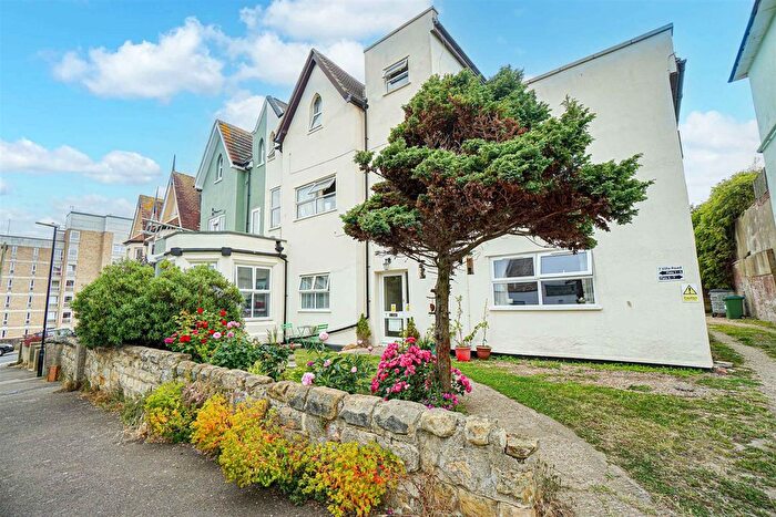 2 Bedroom Flat For Sale In Villa Road, St. Leonards-On-Sea, TN37