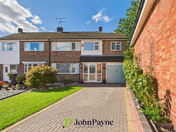 4 Bedroom Semi Detached House For Sale In Okehampton Road, Styvechale, Coventry, CV3