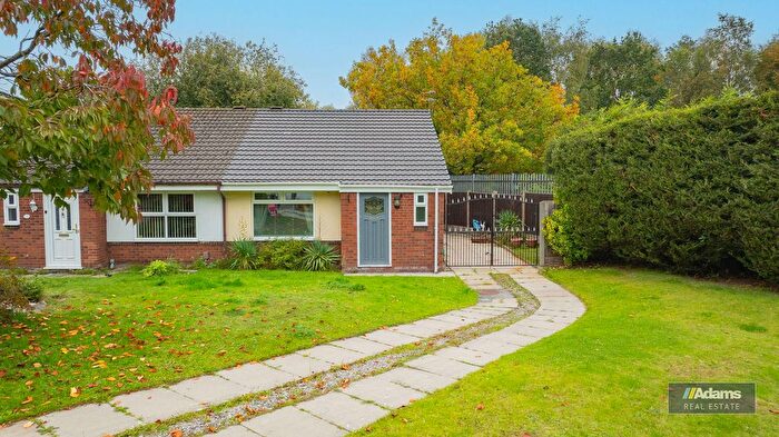 2 Bedroom Semi-Detached Bungalow For Sale In Herdman Close, L25