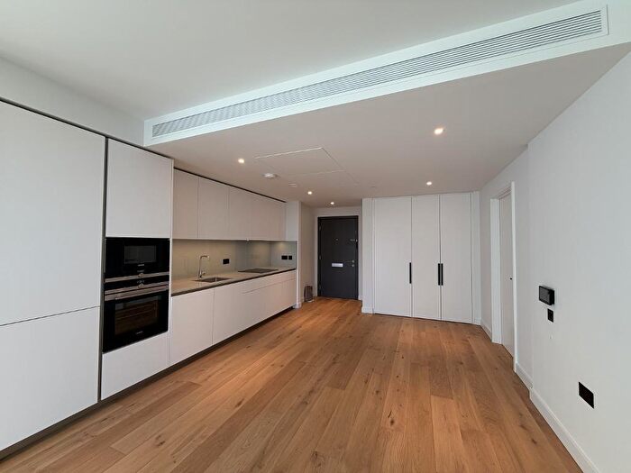 1 Bedroom Flat To Rent In Electric Boulevard, London, SW11