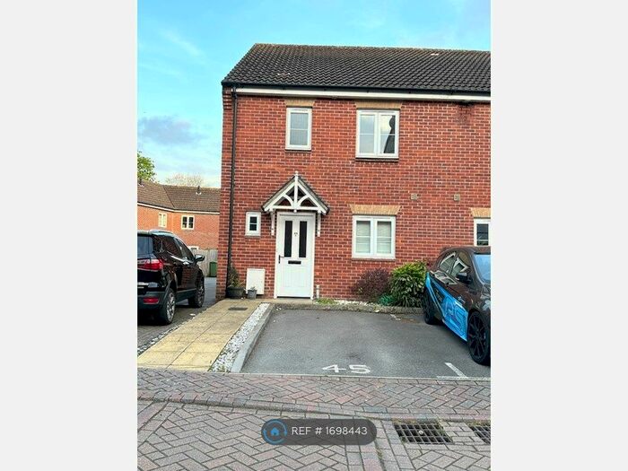 3 Bedroom End Of Terrace House To Rent In Crestwood View, Eastleigh, SO50