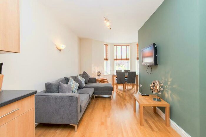1 Bedroom Apartment To Rent In Dene Apartments, Jesmond, Newcastle Upon Tyne, NE2