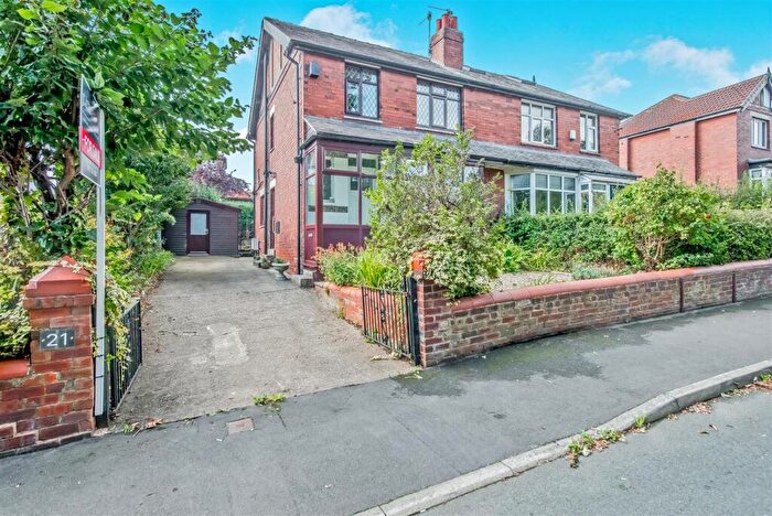 3 Bedroom Semi-Detached House For Sale In Lancastre Grove, Leeds, LS5