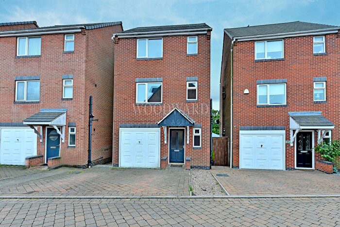 3 Bedroom Detached House To Rent In Colliers Court, Waingroves, DE5