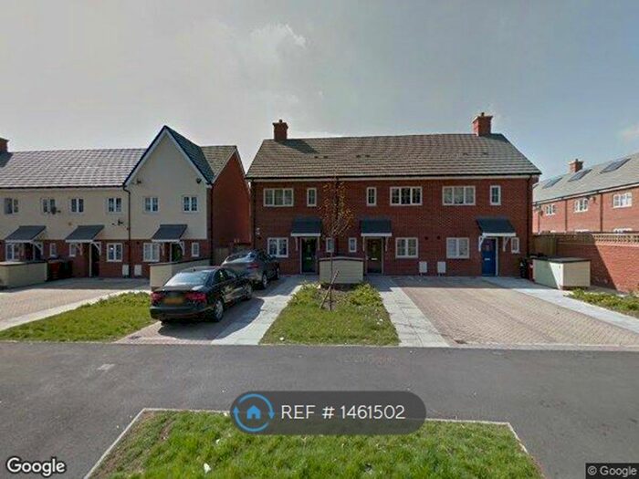 3 Bedroom End Of Terrace House To Rent In Wentworth Avenue, Slough, SL2