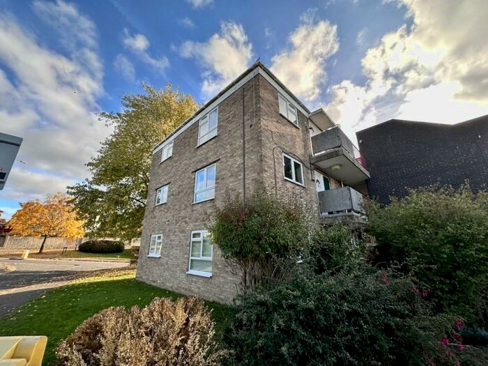 2 Bedroom Flat To Rent In Longmead, Norwich, NR1