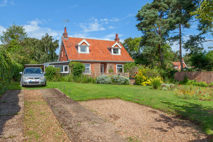 3 Bedroom Detached House For Sale In Alderton Road, Hollesley, IP12