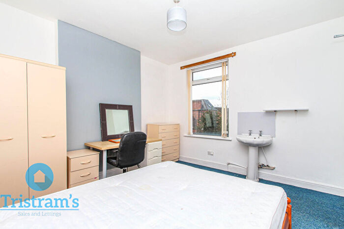 5 Bedroom Terraced House To Rent In Lenton Boulevard, Lenton, NG7