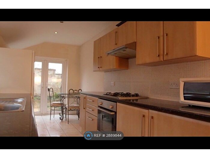 3 Bedroom Terraced House To Rent In Ernestville Road, Bristol, BS16
