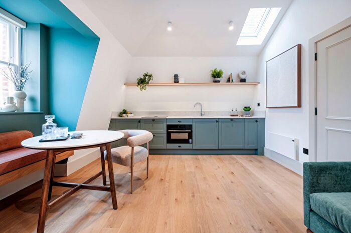 1 Bedroom Flat To Rent In Nevern Square, London, SW5