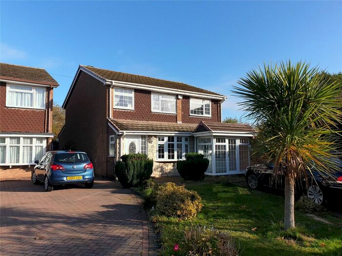 4 Bedroom Detached House To Rent In Thetford Gardens, Wolverhampton, West Midlands, WV11