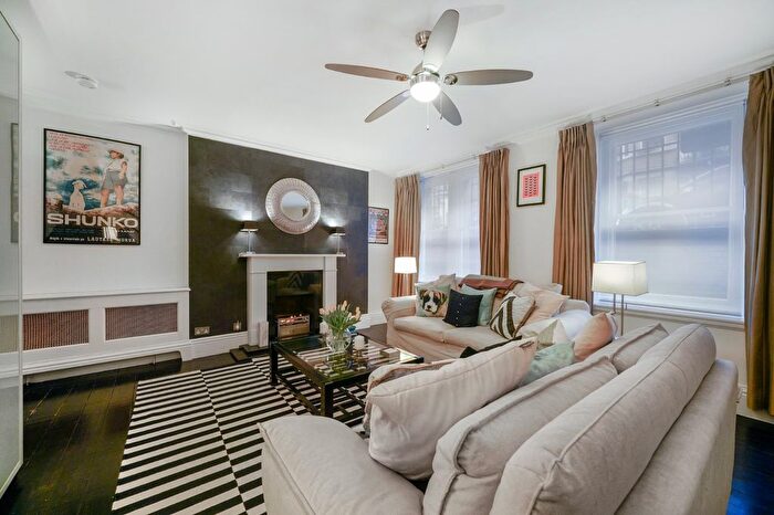 2 Bedroom Flat To Rent In Clarence Gate Gardens, Glentworth Street, NW1