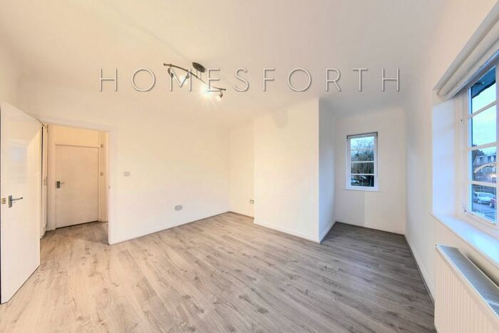 2 Bedroom Flat To Rent In Denison Close, Hampstead Garden Suburb, N2