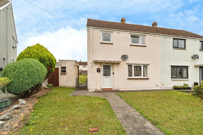3 Bedroom Semi-Detached House For Sale In Delapoer Drive, Haverfordwest, Pembrokeshire, SA61
