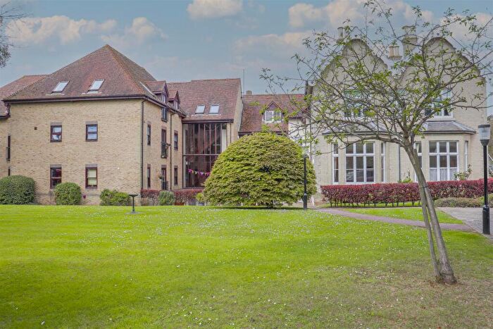 1 Bedroom Retirement Property To Rent In The Lawns Drive, Broxbourne, EN10