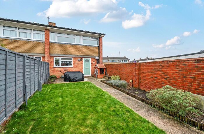 3 Bedroom End Of Terrace House For Sale In St. Georges Drive, Chichester, PO19