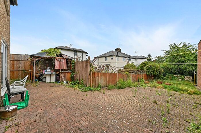 2 Bedroom End Of Terrace House To Rent In Mashie Road, Acton, W3