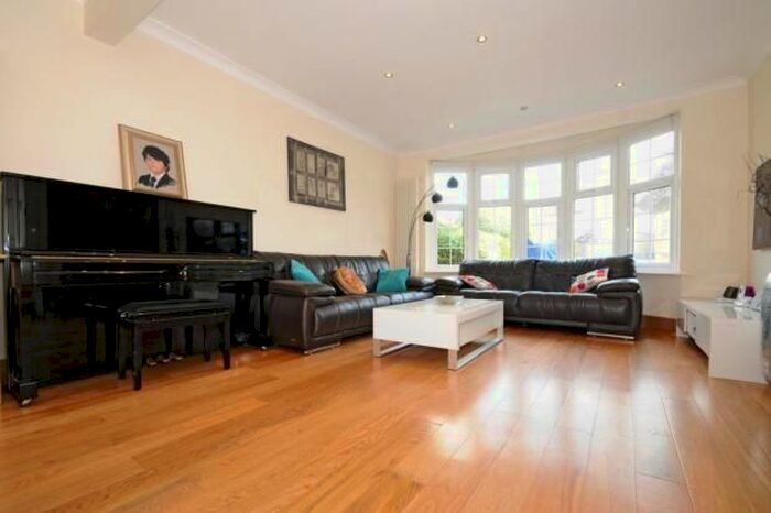3 Bedroom Semi-Detached House To Rent In Fursby Avenue, London, N3