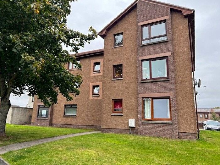 2 Bedroom Flat To Rent In Gordon Place, Inverurie, Aberdeenshire, AB51