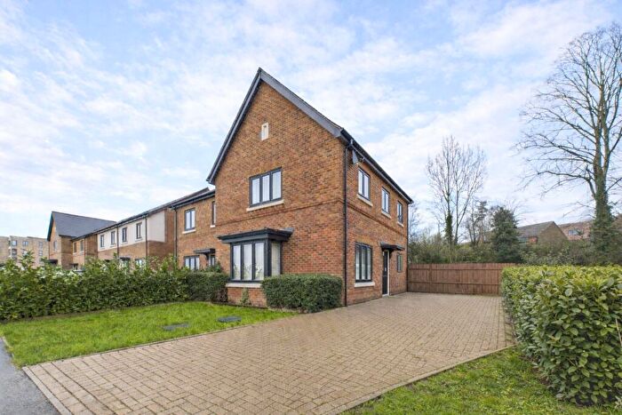 3 Bedroom Semi-Detached House To Rent In Hurley Drive, Bracknell, Berkshire, RG12