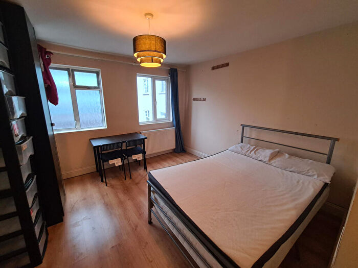 Studio To Rent In High Road, Wembley, HA9