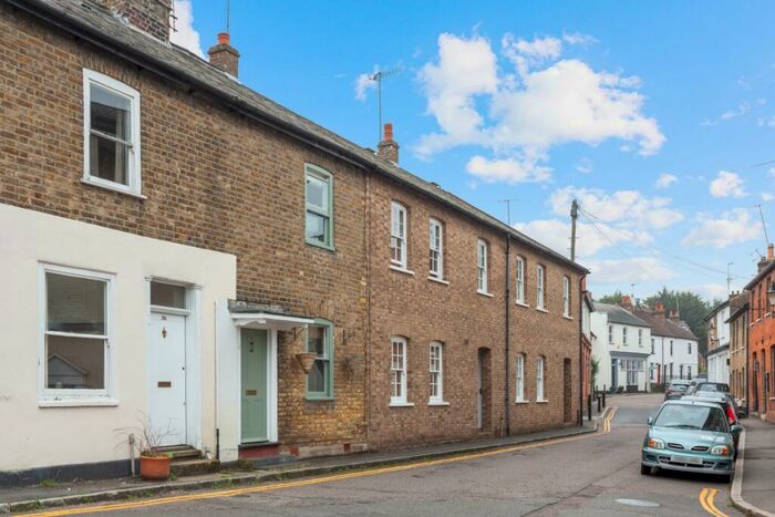 2 Bedroom Cottage To Rent In Harrow On The Hill, HA2