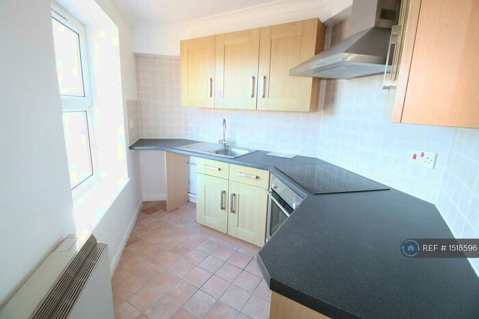 1 Bedroom Flat To Rent In Marina Point, Clacton-On-Sea, CO15