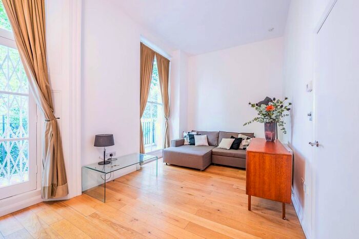 1 Bedroom Flat To Rent In Leinster Square, Bayswater, London, W2