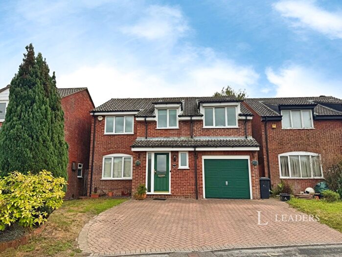 4 Bedroom Detached House To Rent In Valley Park Drive, Clanfield, Waterlooville, PO8