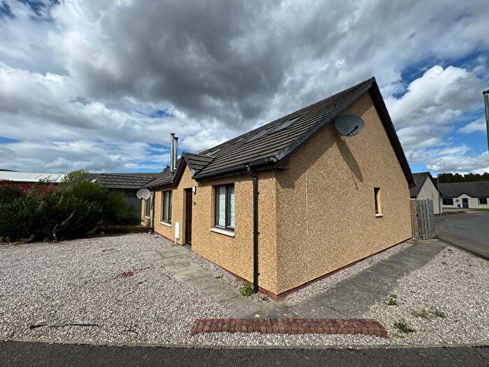4 Bedroom Semi-detached House For Sale In Ionad Macaonghais, Aviemore, PH22