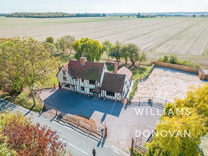 4 Bedroom Detached House For Sale In Ballards Gore, Stambridge, Rochford, SS4